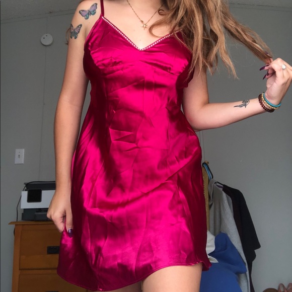 Cute little fushia colored slip dress - Picture 1 of 5